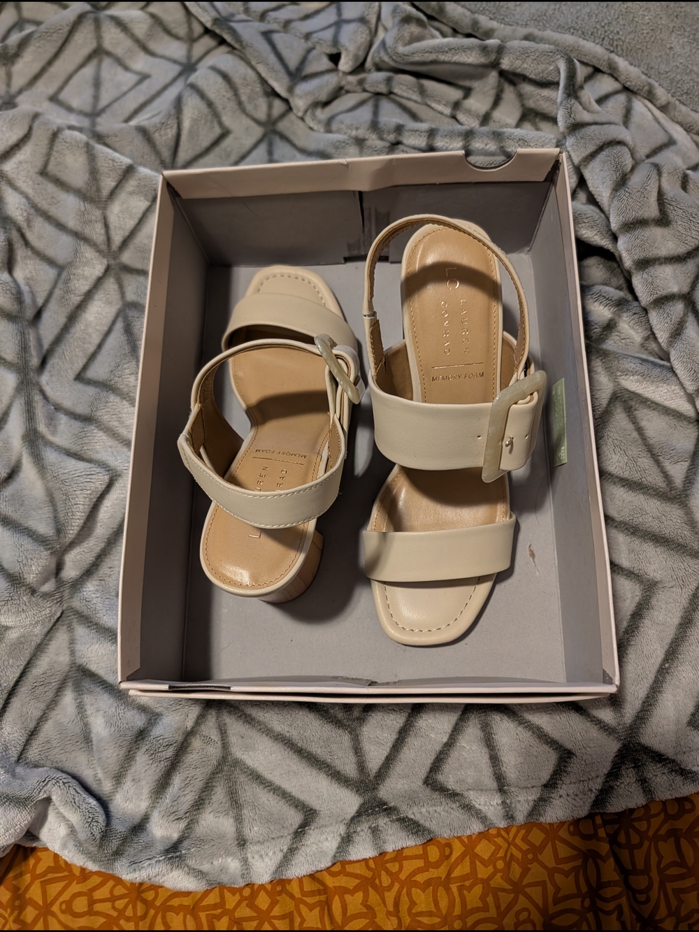 LC Lauren Conrad Cream Buckle Strap Sandals
